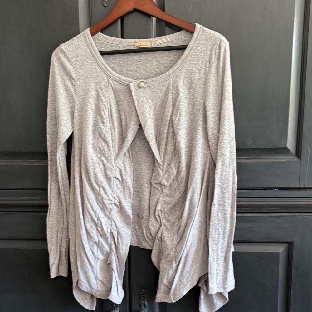HOLDING HORSES Light Gray Long Sleeve Top